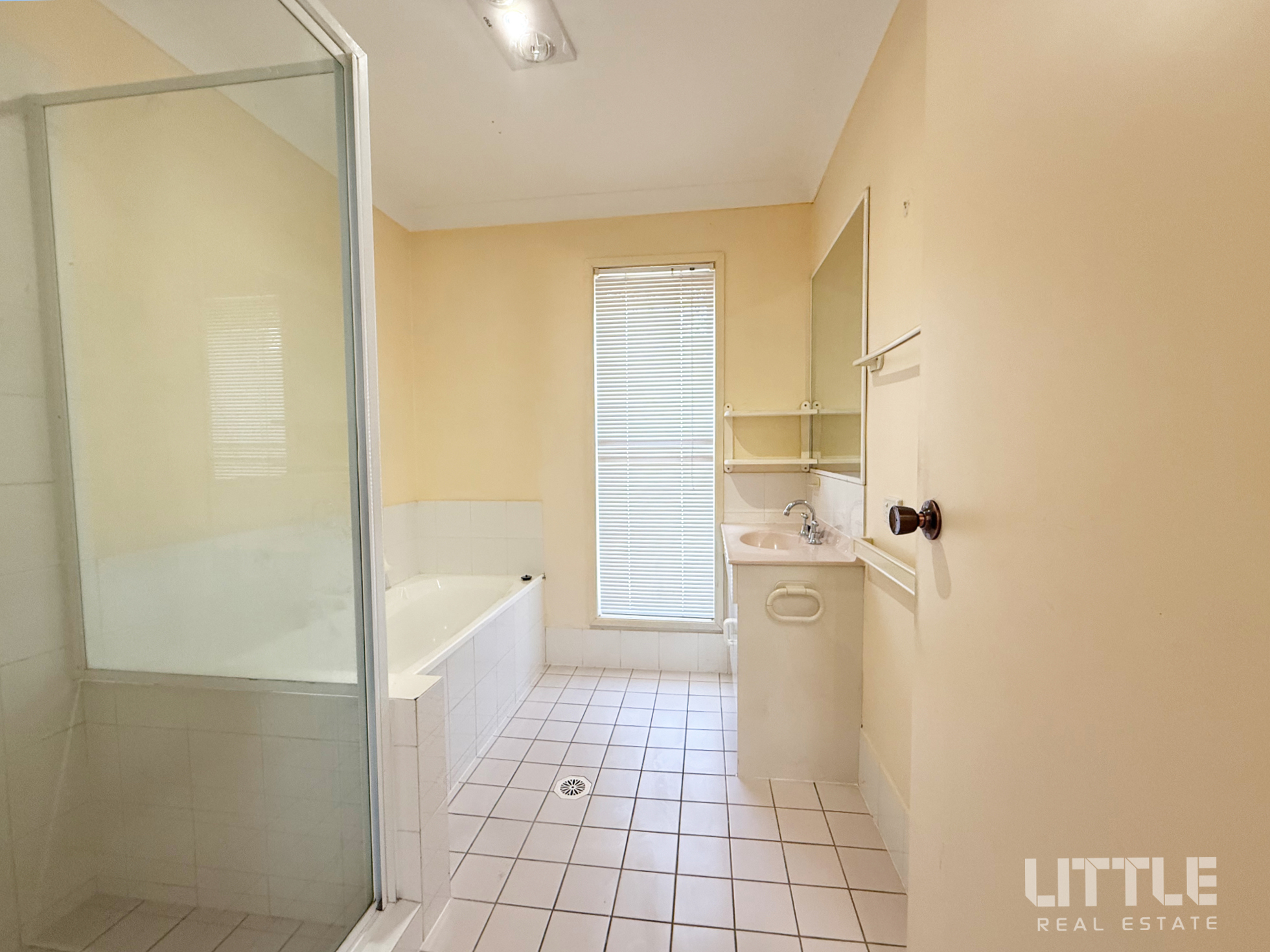 165914128__1759279700-38736-Bathroomlogo