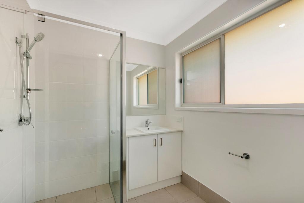174410428__1762908669-40548-Ensuite