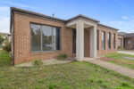 31 Lakewood Boulevard, Melton VIC
