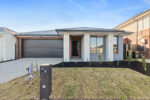 8 Kumara Drive, Manor Lakes VIC
