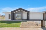 171 Whitecross Drive, Thornhill Park VIC