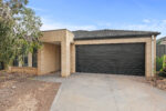 43 Eltham Parade, Manor Lakes VIC