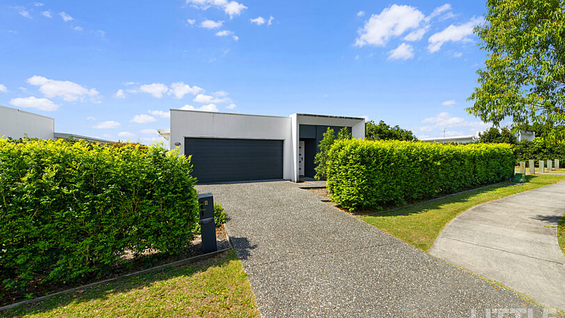 8 Cobb Crescent, PIMPAMA QLD 4209, Pimpama - Image 1
