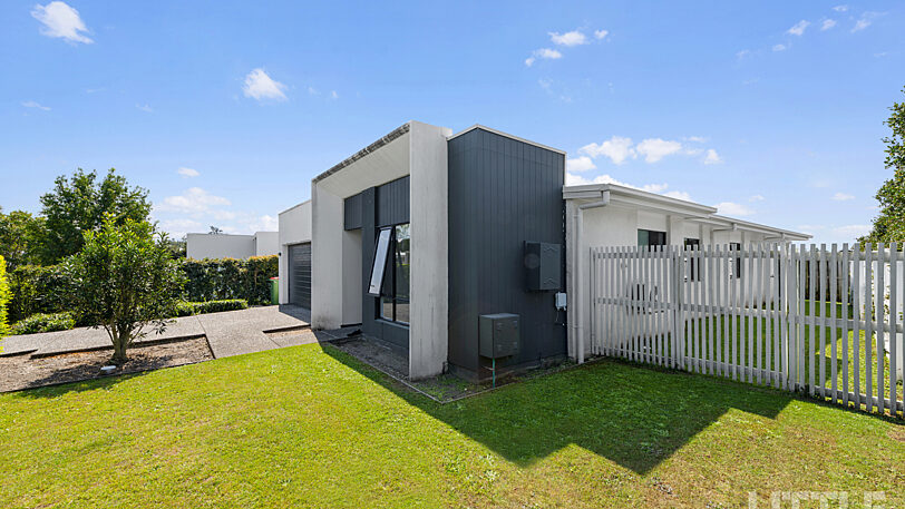 8 Cobb Crescent, PIMPAMA QLD 4209, Pimpama - Thumbnail 4