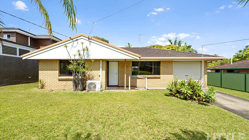4 Petra Street, SOUTHPORT QLD 4215, Southport - Thumbnail 2