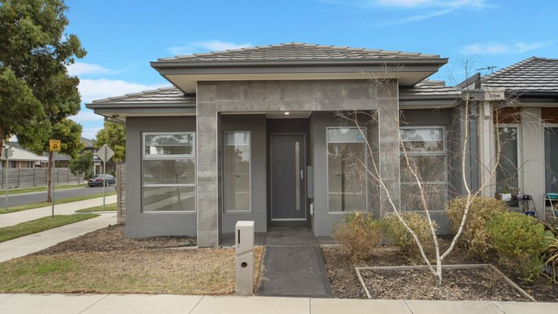 1 Holborn Path, WYNDHAM VALE VIC 3024, Wyndham Vale - Thumbnail 2