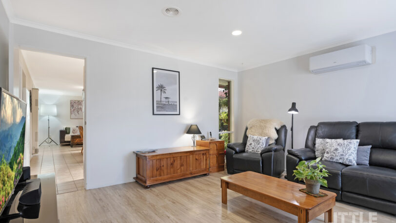 19 Megan Close, CRANBOURNE WEST VIC 3977, Cranbourne West - Thumbnail 4