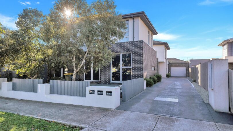 2/178 Blackshaws Road, SOUTH KINGSVILLE VIC 3015, South Kingsville - Image 1