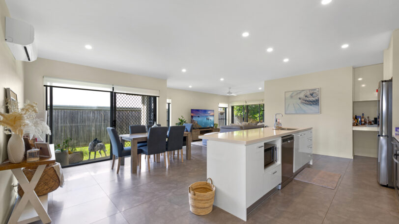 18 Muller Street, REDLAND BAY QLD 4165, Redland Bay - Image 1