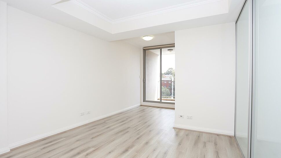 Little Real Estate 3 Bedroom Apartment For Rent 415/1418 Darling…