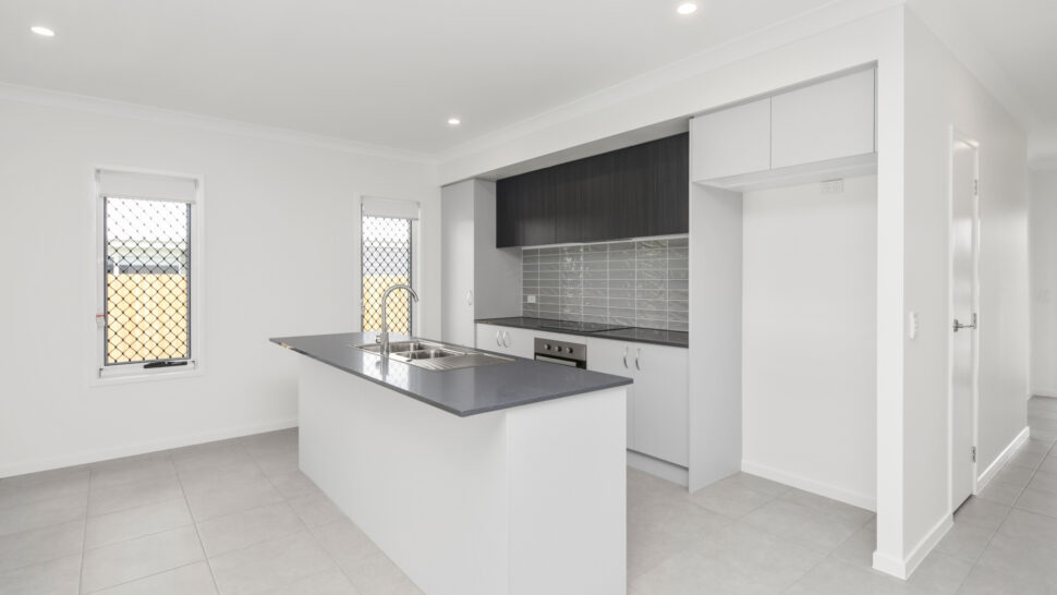 Little Real Estate 4 Bedroom House For Rent 19 Loch Way Brassall…