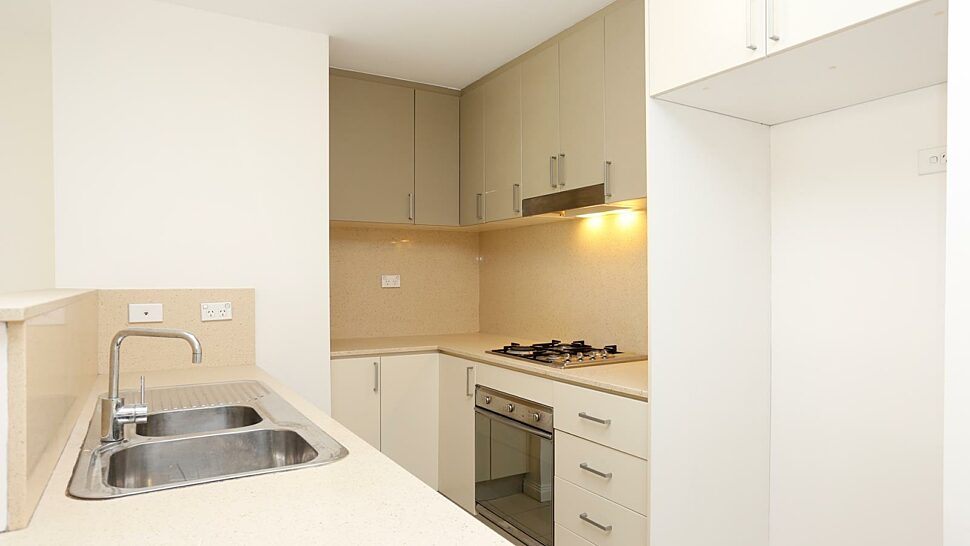 Little Real Estate 3 Bedroom Apartment For Rent 415/1418 Darling…